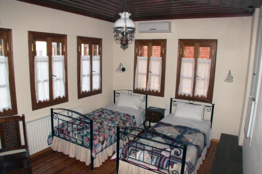 Guesthouse Kolenti Portaria  Bagian luar foto