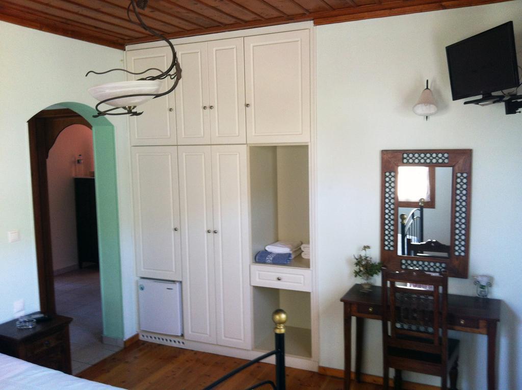 Guesthouse Kolenti Portaria  Bagian luar foto