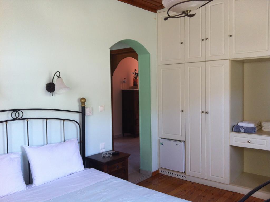Guesthouse Kolenti Portaria  Bagian luar foto