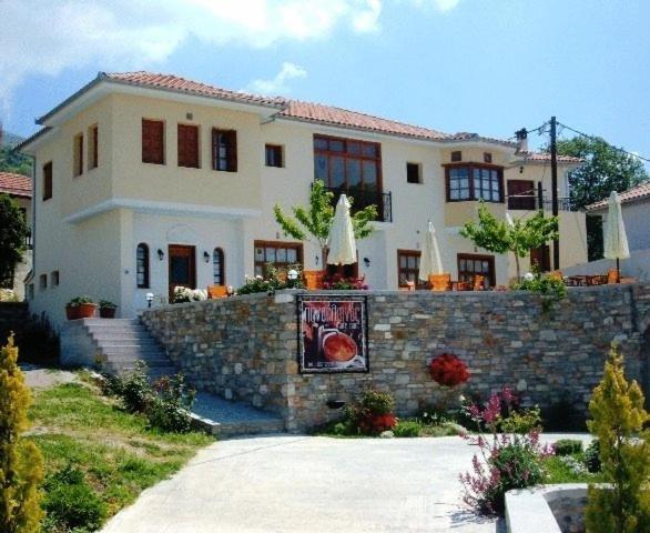 Guesthouse Kolenti Portaria  Bagian luar foto